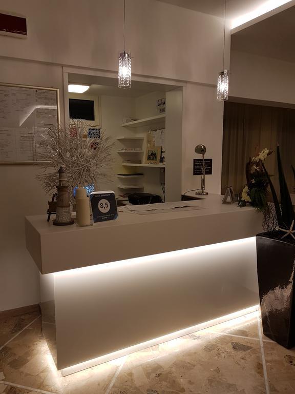 Hotel Solemare Чезенатико Екстериор снимка